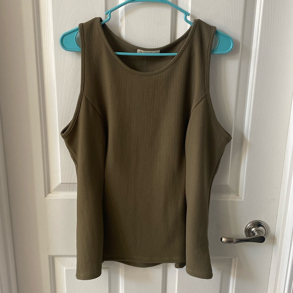 Size xl but fits more like a large. Only used 1x